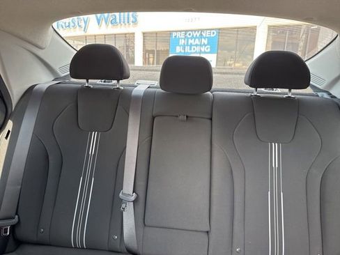 Used 2024 Hyundai Elantra SEL w/ Convenience Package FWD image 9