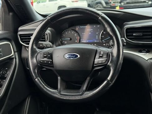Used 2020 Ford Explorer XLT w/ Equipment Group 202A AWD/4WD image 6