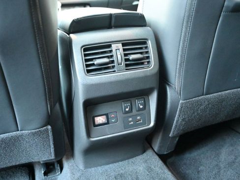 Used 2023 Nissan Rogue Platinum w/ Platinum Premium Package image 7