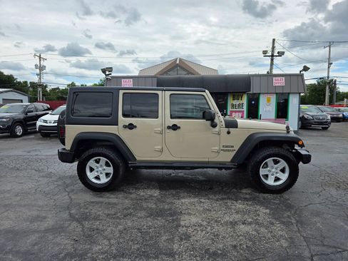 Used 2016 Jeep Wrangler Unlimited Sport w/ Quick Order Package 24S AWD/4WD image 22