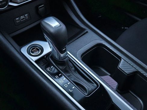 Used 2021 Nissan Sentra SV image 17