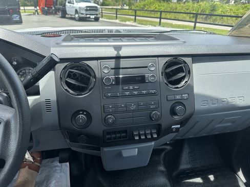 Used 2016 Ford F250 XL w/ Power Equipment Group RWD image 12