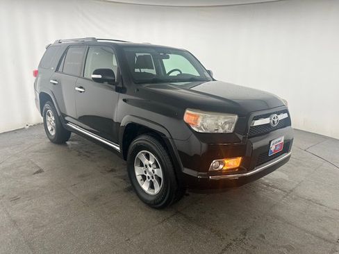 Used 2011 Toyota 4Runner SR5 w/ Convenience Pkg AWD/4WD image 3