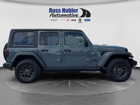 Used 2024 Jeep Wrangler Unlimited Sport AWD/4WD image 8