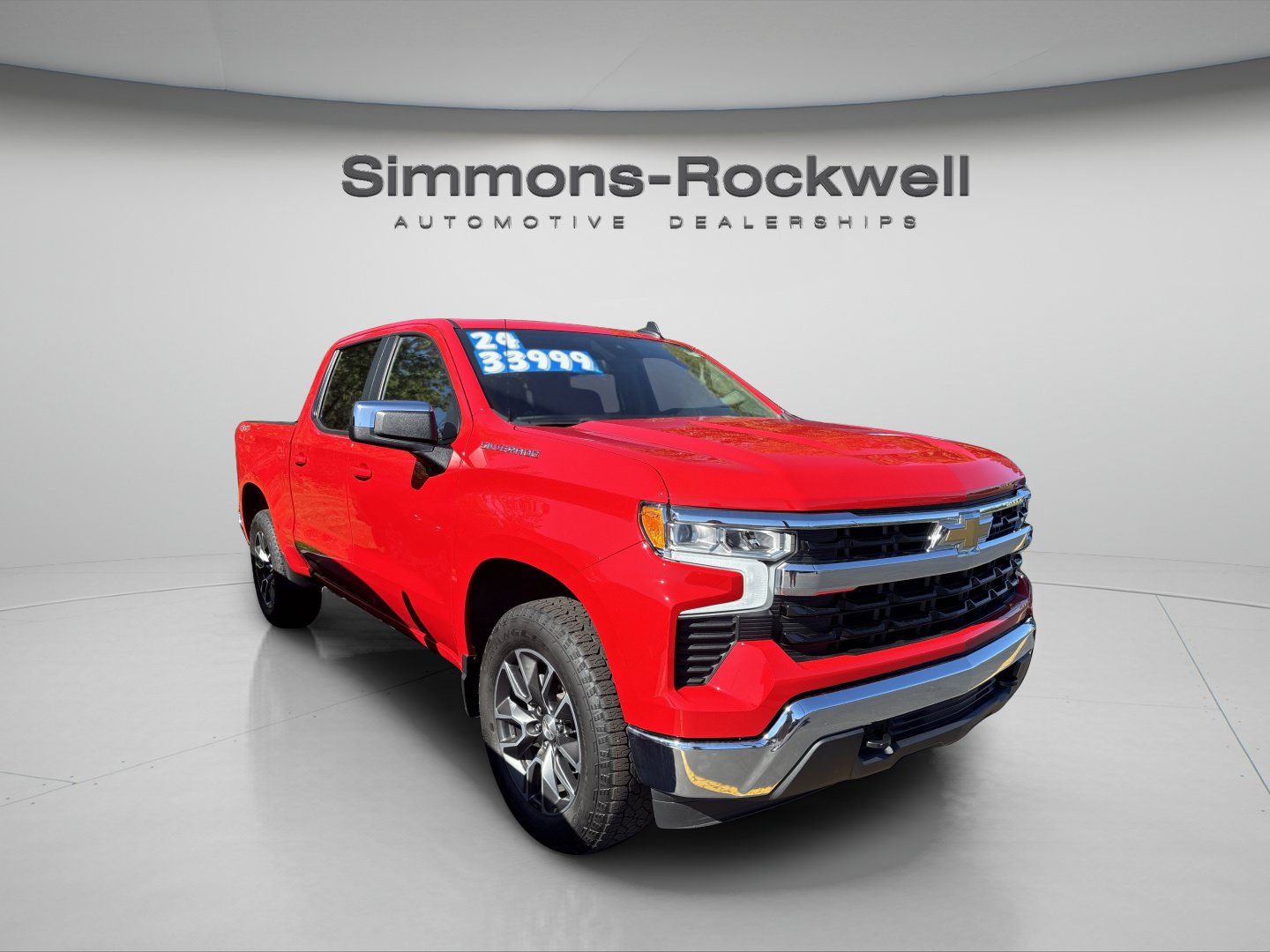 Used 2024 Chevrolet Silverado 1500 LT AWD/4WD image 5