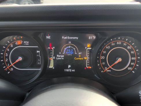 Used 2025 Jeep Wrangler Unlimited Sport AWD/4WD image 27