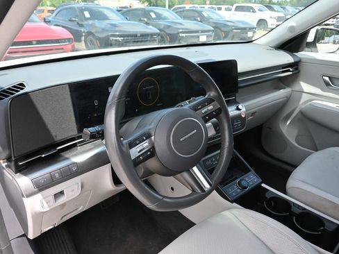 Used 2024 Hyundai Kona Limited AWD/4WD image 11