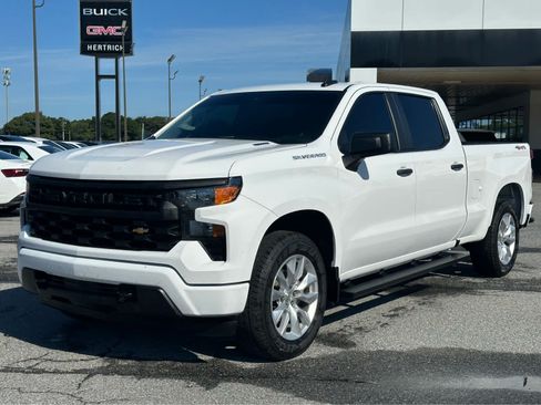 Used 2025 Chevrolet Silverado 1500 Custom AWD/4WD image 3