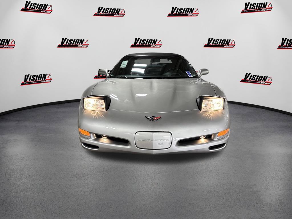 Used 2004 Chevrolet Corvette Convertible w/ Preferred Equipment Group RWD image 10