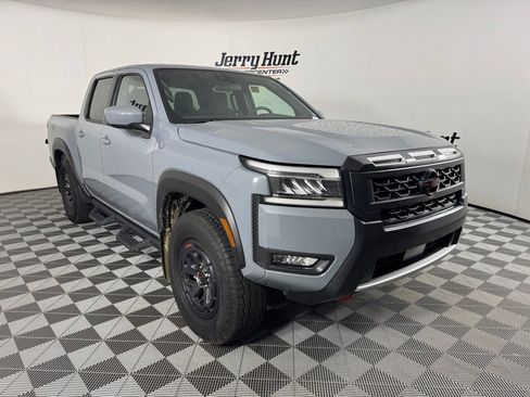 Used 2025 Nissan Frontier PRO-4X w/ Interior Protection Package AWD/4WD image 6
