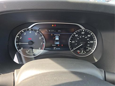 Used 2025 Nissan Frontier SV w/ SV Convenience Package RWD image 7