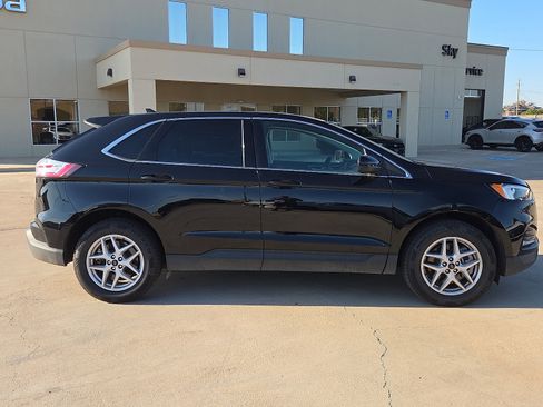 Used 2024 Ford Edge SEL image 6