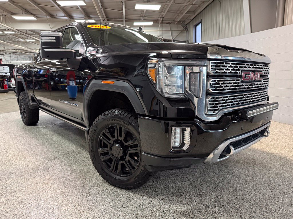 Used 2021 GMC Sierra 2500 Denali w/ Denali Ultimate Package AWD/4WD image 1