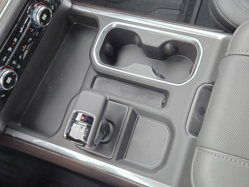 New 2026 GMC Sierra 1500 SLT AWD/4WD image 15