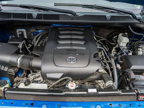 Used 2018 Toyota Tundra SR5 w/ SR5 Upgrade Package image 21