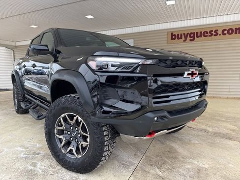 Used 2024 Chevrolet Colorado ZR2 w/ ZR2 Convenience Package III image 2