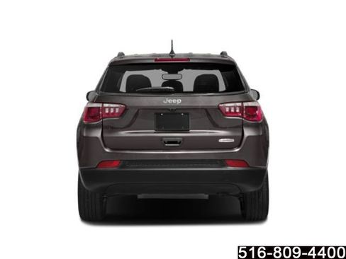 Used 2018 Jeep Compass Latitude w/ Popular Equipment Group AWD/4WD image 9