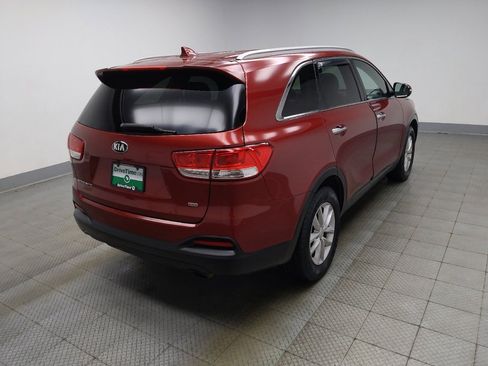 Used 2018 Kia Sorento LX image 9