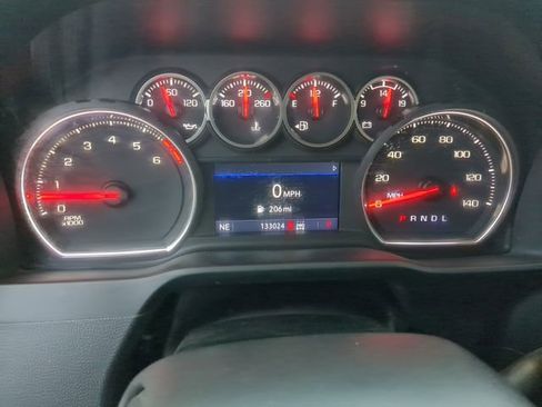 Used 2022 Chevrolet Silverado 2500 Custom w/ Custom Value Package image 18