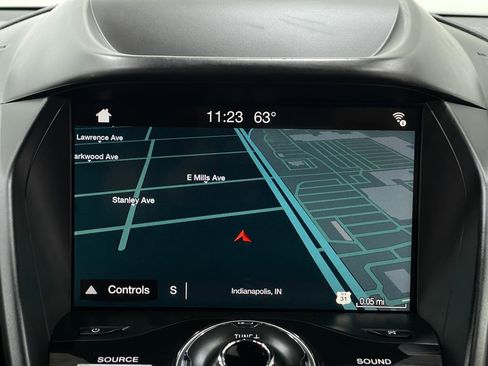 Used 2019 Ford Escape Titanium image 10