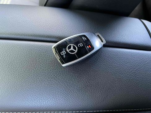 Used 2020 Mercedes-Benz E 350 Sedan image 12