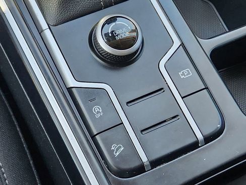 Certified 2022 Kia Sorento LX FWD image 19