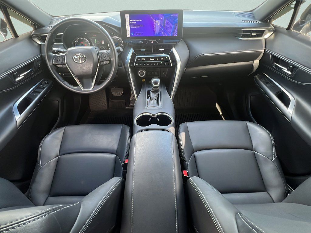 Used 2023 Toyota Venza XLE AWD/4WD image 11
