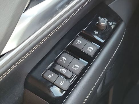 New 2026 Jeep Grand Wagoneer 4WD w/ Premium Group I image 35