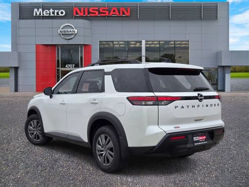 New 2026 Nissan Pathfinder SV FWD image 4