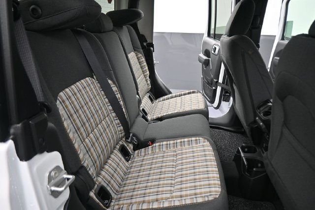 New 2026 Jeep Gladiator Sport AWD/4WD image 22