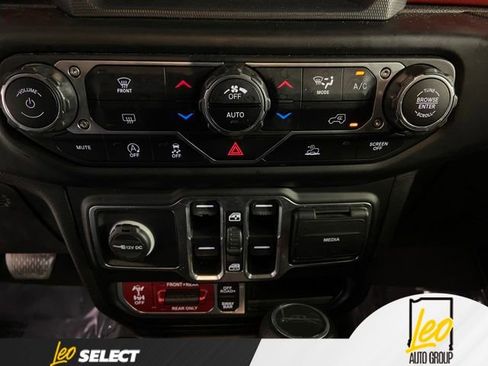 Used 2020 Jeep Gladiator Rubicon AWD/4WD image 36