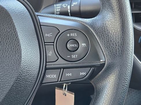 Used 2021 Toyota Corolla LE image 24