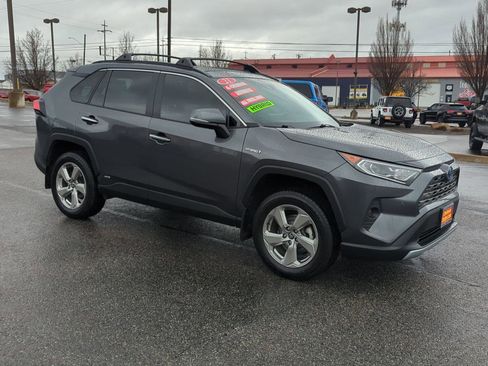 Used 2021 Toyota RAV4 Limited image 1