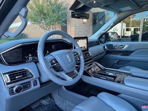 Used 2020 Lincoln Navigator L Reserve image 14