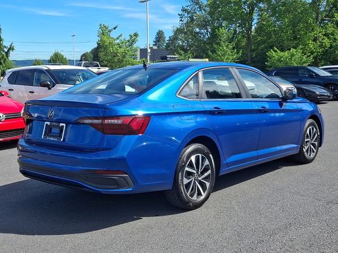 Used 2024 Volkswagen Jetta S FWD image 6