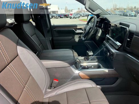 New 2026 Chevrolet Silverado 1500 High Country w/ Midnight Edition AWD/4WD image 12