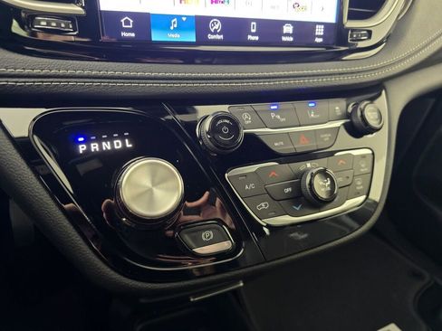 New 2026 Chrysler Pacifica Select w/ S Appearance Package image 23