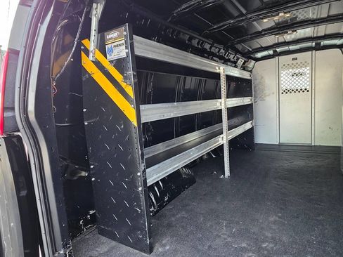 Used 2023 GMC Savana 3500 Extended w/ Driver Convenience Package image 13