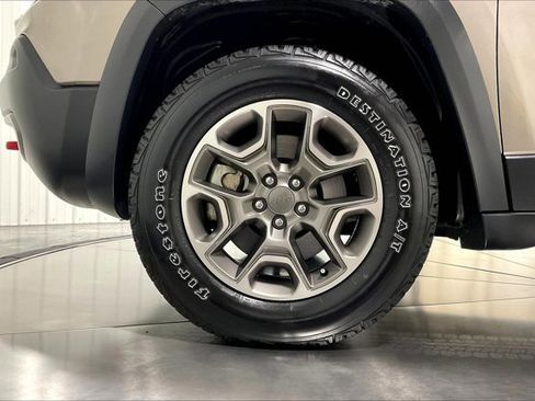 Used 2020 Jeep Cherokee Trailhawk w/ Cold Weather Group image 9