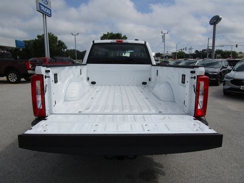 New 2025 Ford F250 XL w/ FX4 Off-Road Package image 12