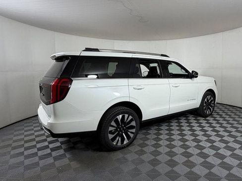 New 2025 Ford Expedition Platinum w/ Driver's Package image 4