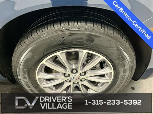 Certified 2024 Buick Enclave Essence image 8