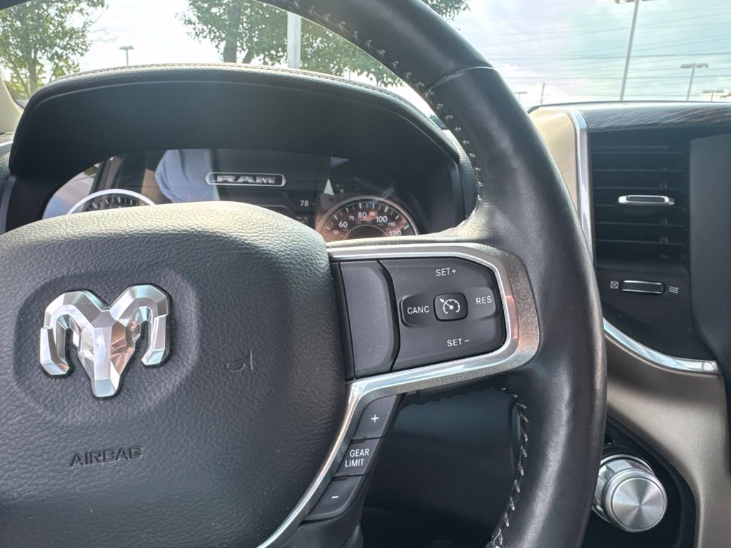 Used 2020 RAM 1500 Laramie AWD/4WD image 17