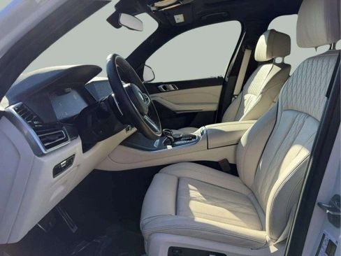 Used 2022 BMW X5 xDrive40i w/ M Sport Package image 19