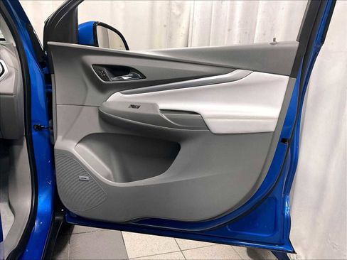 Used 2022 Chevrolet Bolt EUV Premier w/ Sun & Sound Package image 12