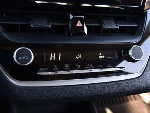 Used 2025 Toyota Corolla LE image 14