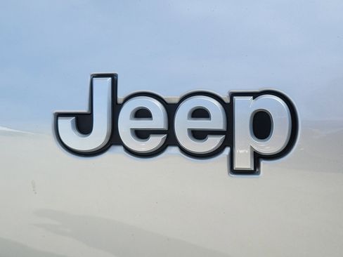 Used 2025 Jeep Grand Cherokee L Limited image 6