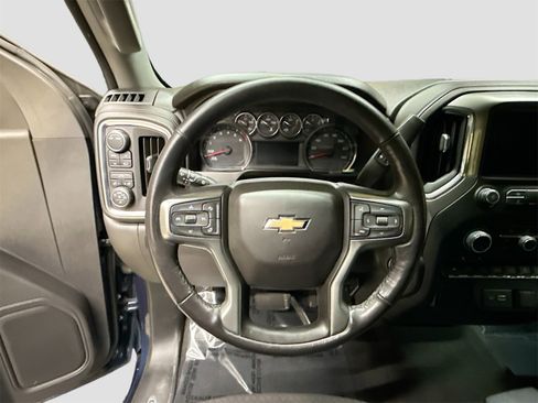 Used 2020 Chevrolet Silverado 1500 LT w/ Convenience Package image 11