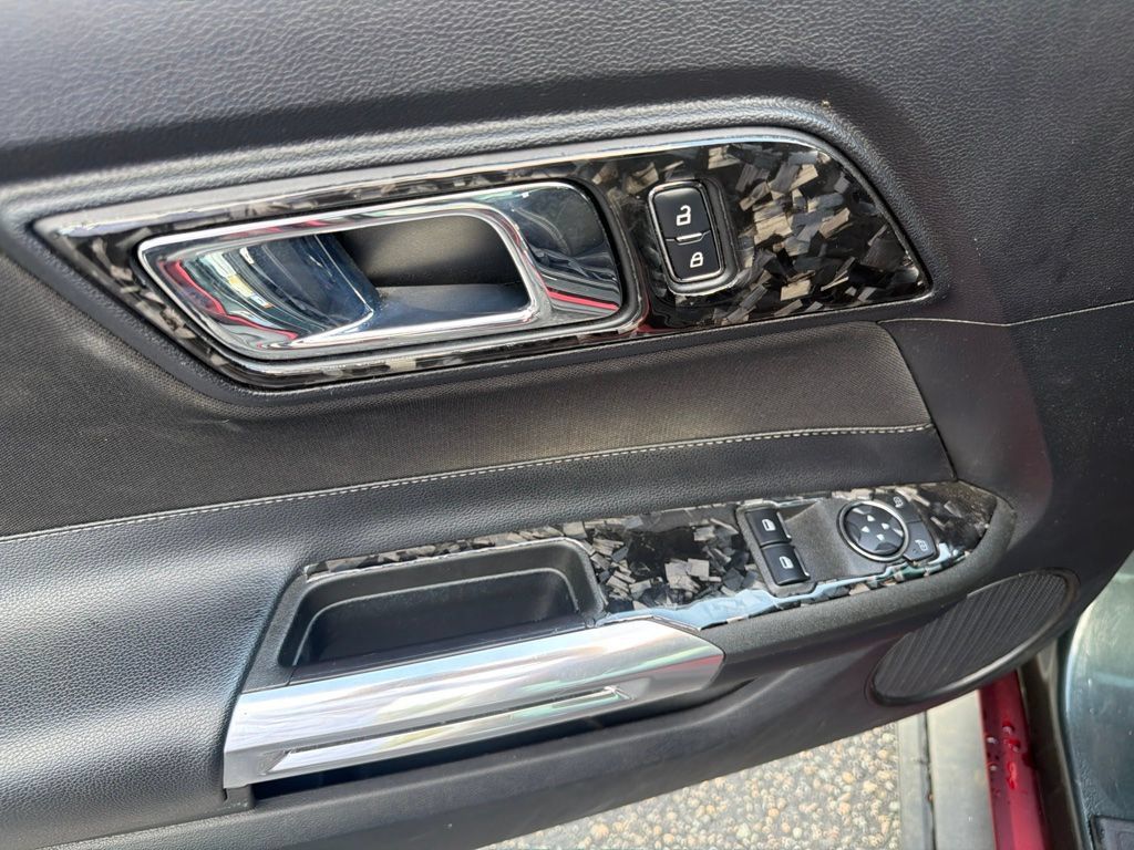 Used 2015 Ford Mustang GT RWD image 12