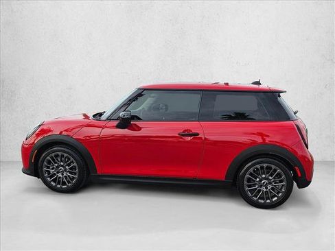 Used 2025 MINI Cooper 2-Door Hardtop FWD image 9